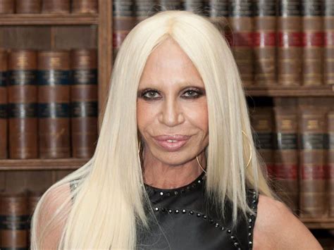 droga nome versace|El mundo de excesos de Donatella Versace: desde su  .